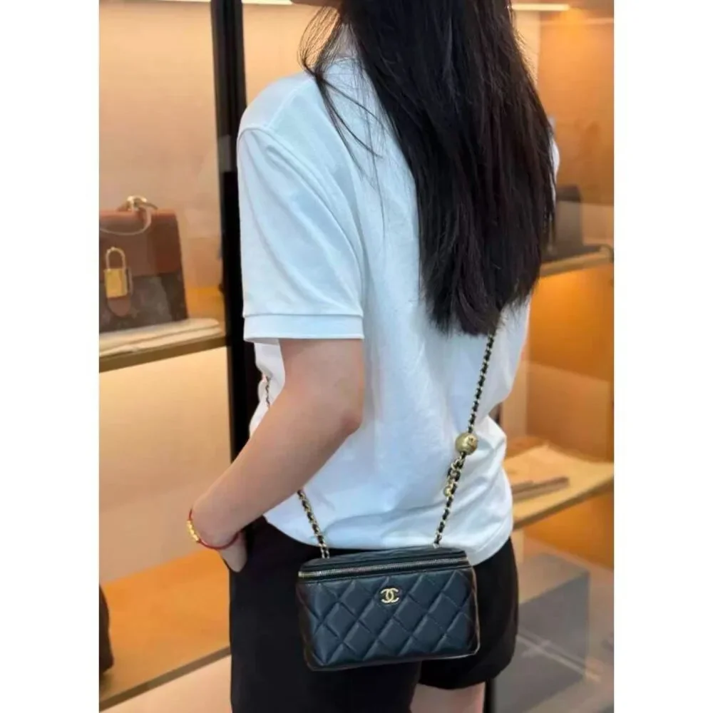 Chanel Women Pre-Loved Bag Very Good Condition